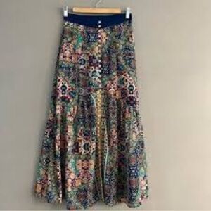 YASB Los Angeles boho maxi skirt size 4 button front